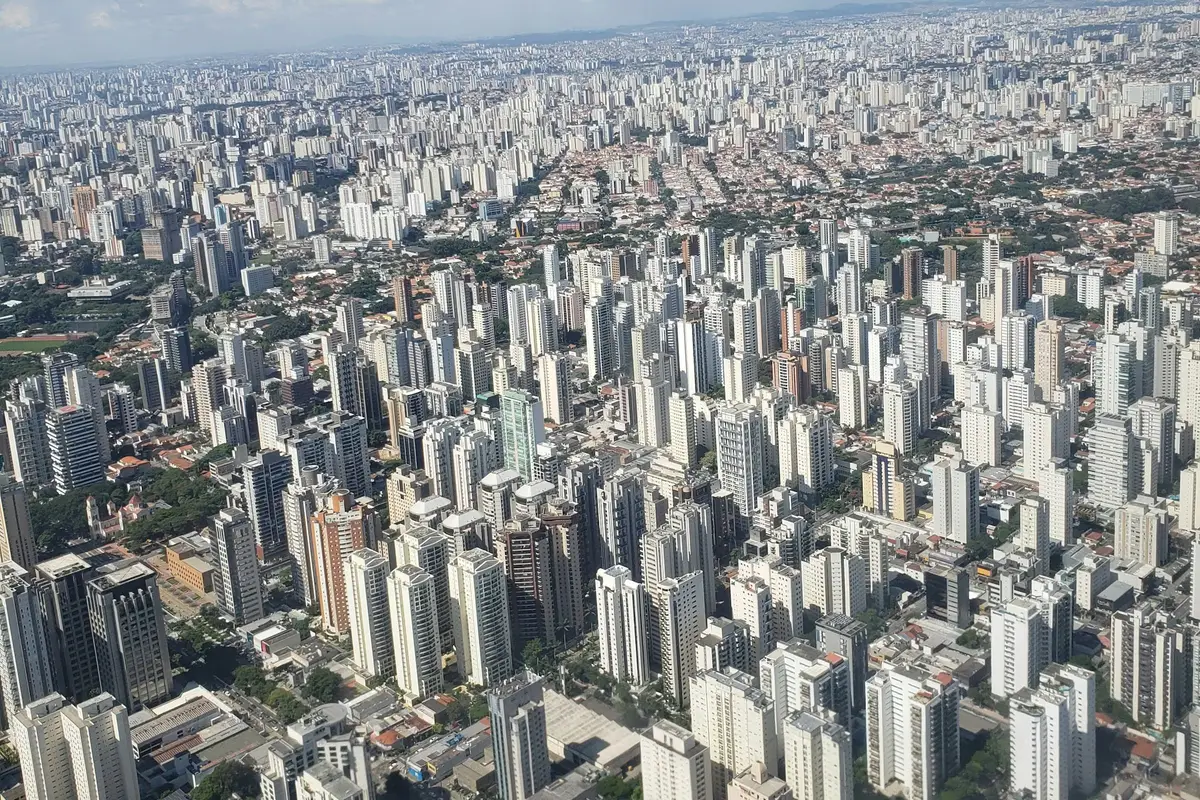 São Paulo seen from the airplane window just after takeoff from Congonhas Airport